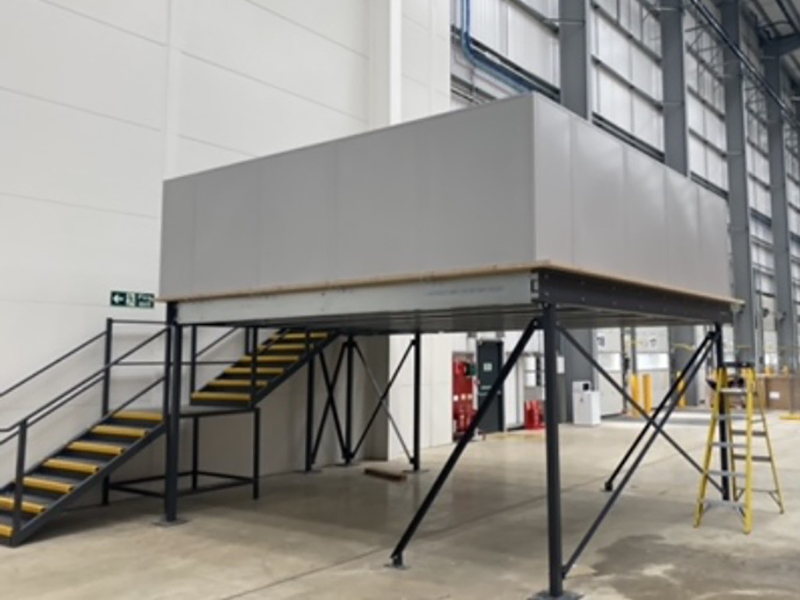 Steel Partitioning in Industrial Environments: Strength Meets Flexibility